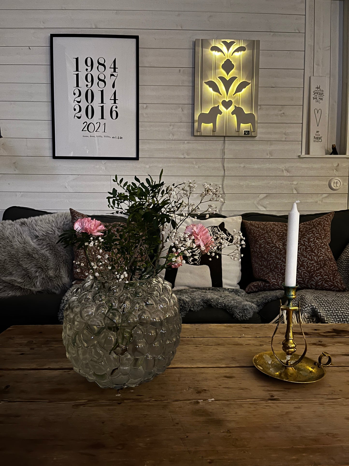 Leksandsgreige på Leksandsgreige bakgrund